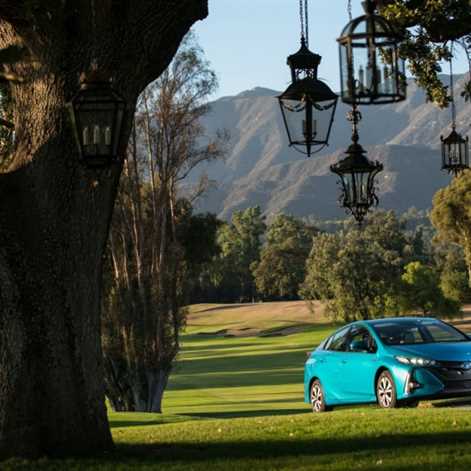 Toyota Prius Plug-in Hybrid najlepsza w kategorii aut hybrydowych i elektrycznych w Kelley Blue Book Best Buy Awards 2017