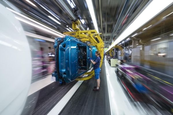 BMW rozbudowuje sieć produkcyjną w Europie