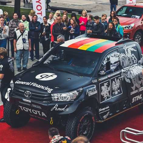 Rajd Dakar: Toyota Hilux Black Hawk V litewsko-polskiego teamu Pitlane