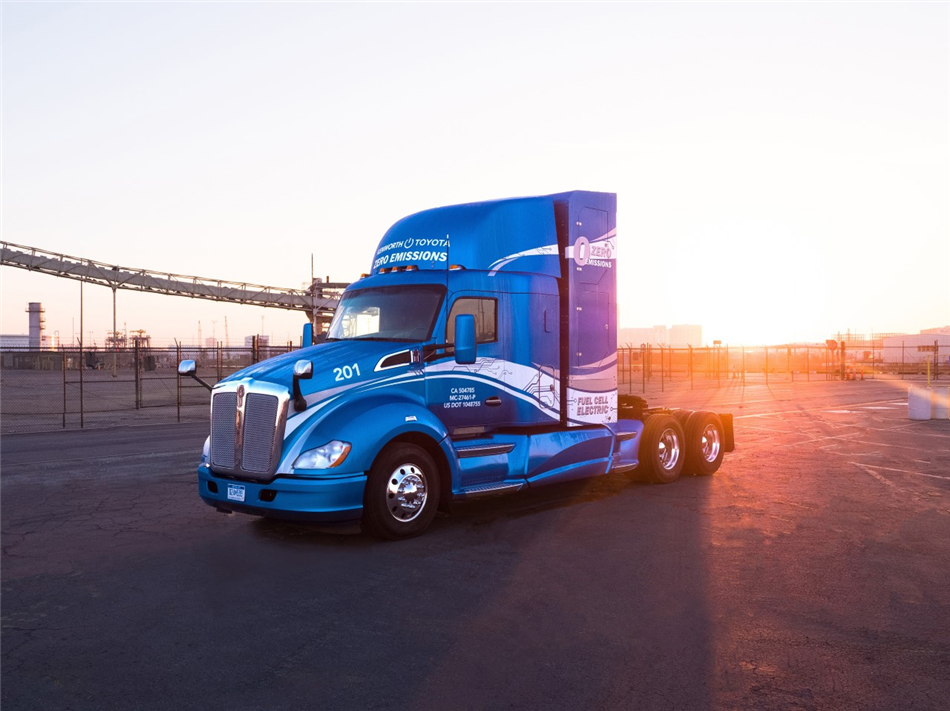 Toyota zbuduje 10 wodorowych ciężarówek dla portu Los Angeles