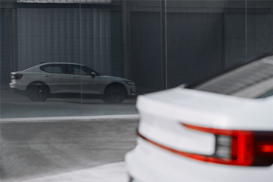 Volvo prezentuje konkurenta Tesli 3. Oto Polestar 2
