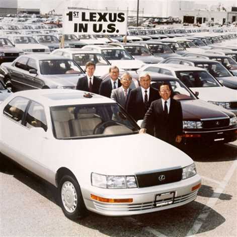 Tak wyglądała historia Lexusa LS