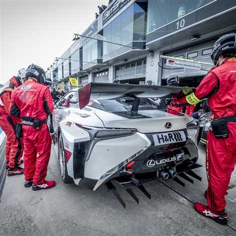 Lexus LC ekipy Gazoo Racing coraz szybszy