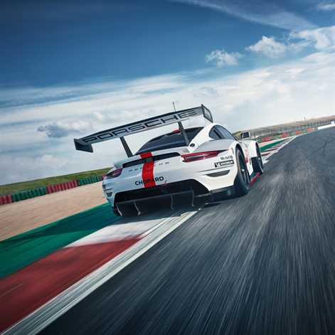 Porsche przeprojektowało 911 RSR