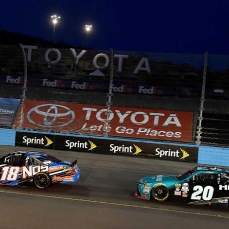 Toyota potrójnym mistrzem NASCAR