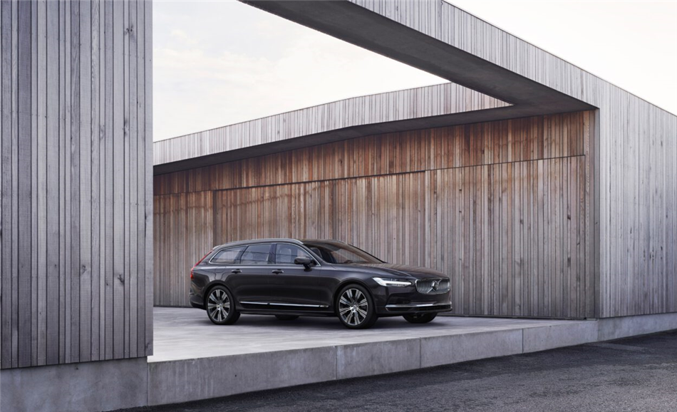 Volvo przedstawia odświeżone wersje modeli S90 i V90