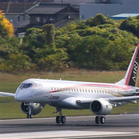 Pierwszy lot Mitsubishi Regional Jet