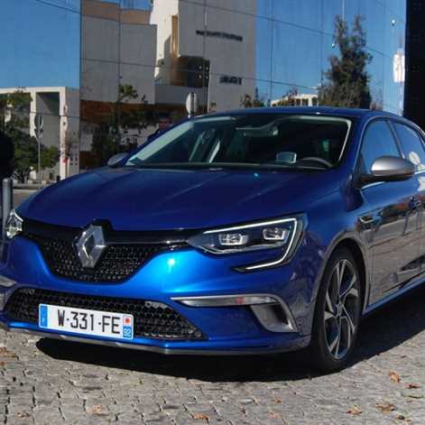 [TEST / PIERWSZA JAZDA] Renault Megane GT: lubi zakręty, kusi gadżetami