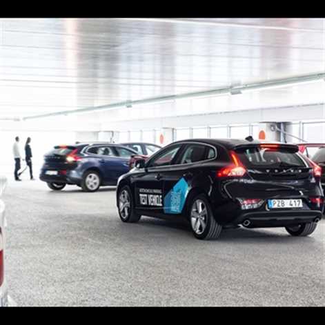 Volvo przedstawia system autonomicznego parkowania