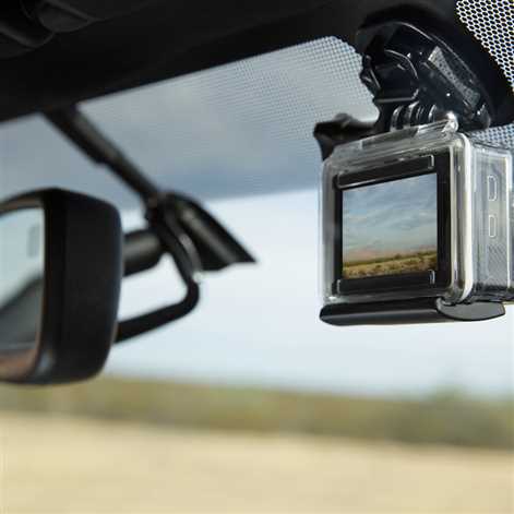 Odświeżona Toyota Tacoma 2016 z uchwytem do kamery GoPro w standardzie