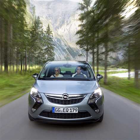 Opel Zafira przybiera na sile