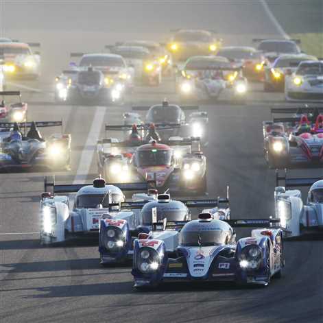 Toyota Racing wygrywa w Bahrajnie