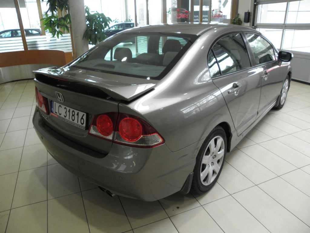 Honda Civic 1.8 Comfort Benzyna, 2008 r. autoranking.pl