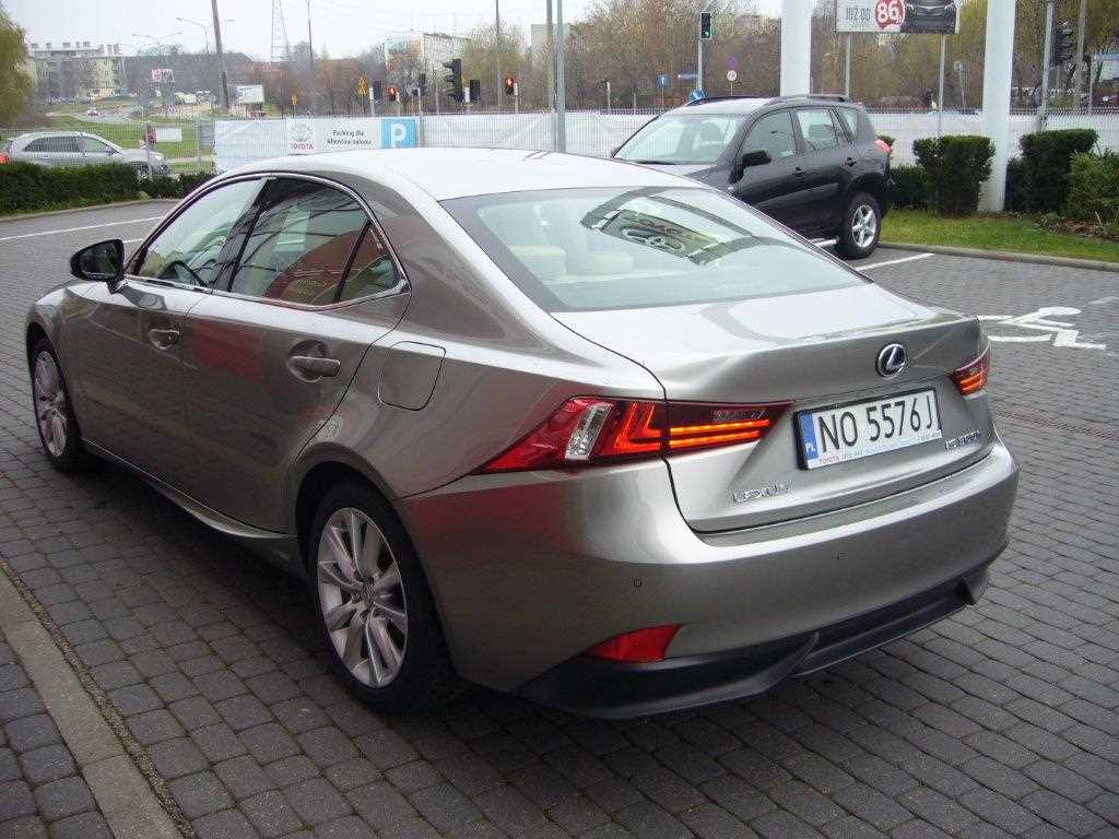 Lexus IS 300h COFMORT Hybryda, 2013 r. autoranking.pl