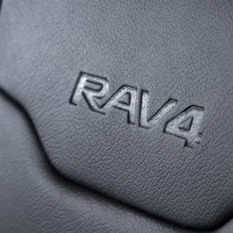 Genewa 2016: Toyota RAV4 Hybrid Sapphire