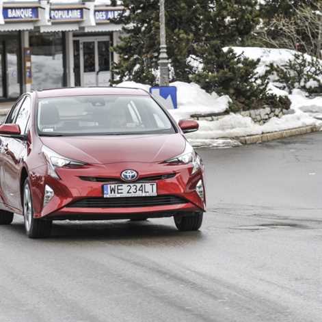 Toyota sprzedała w Polsce ponad 10000 hybryd