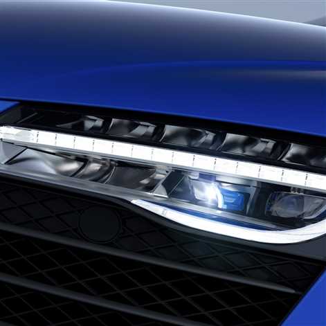Audi R8 LMX – laserowe spojrzenie