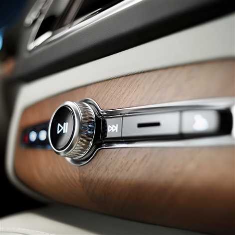 Volvo prezentuje wnętrze nowego XC90