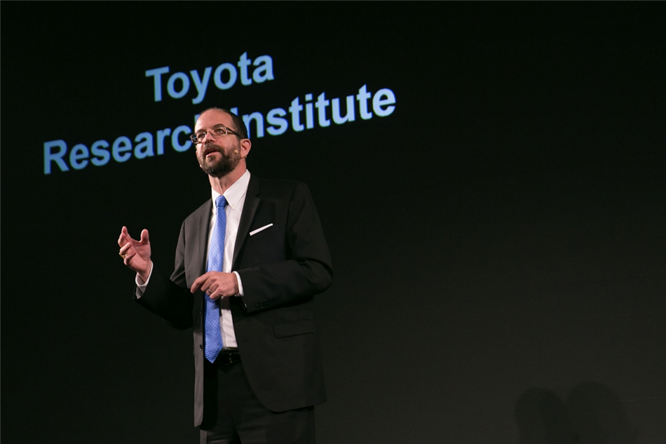 Toyota zatrudnia ekspertów od sztucznej inteligencji i robotyki