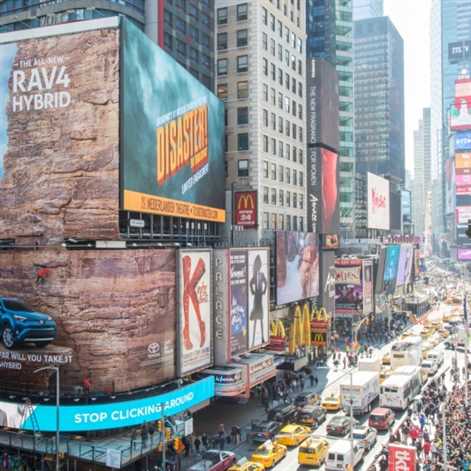 RAV4 na Times Square