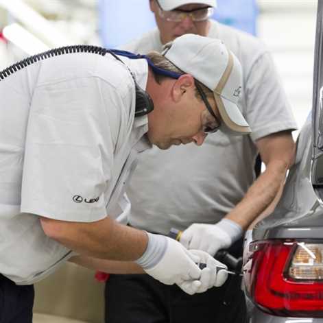 Dotyk takumi – amerykańska fabryka Lexusa