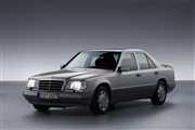 30 lat Mercedesa W124