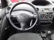 Toyota Yaris 1.3 Terra Benzyna, 2004 r.
