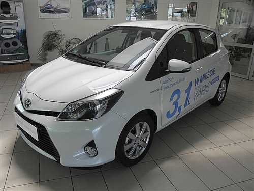 Toyota Yaris Hybrid 100 Premium Hybryda, 2014 r.