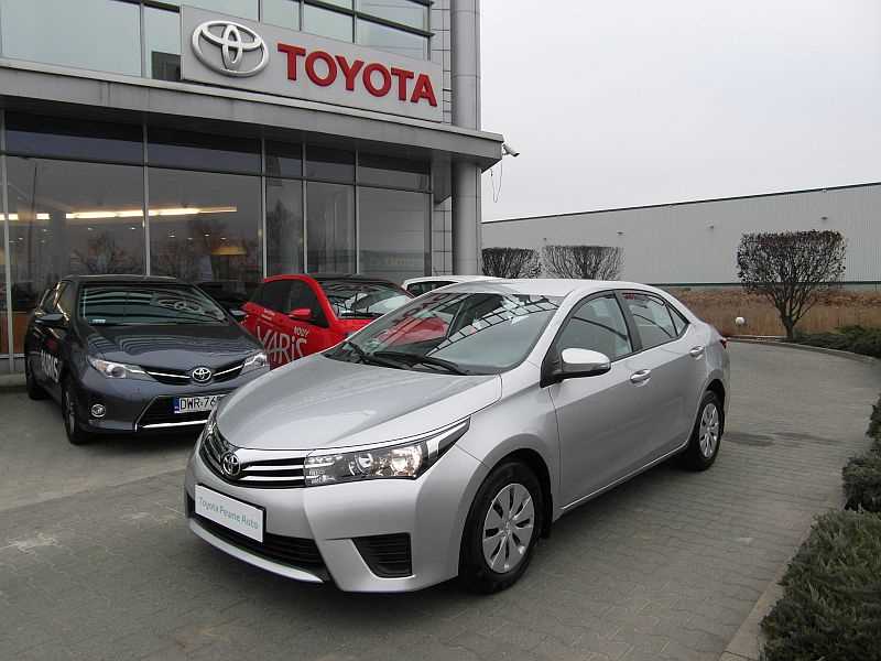 Toyota Corolla WYPRZEDAŻ nowa cena 62500 Inne, 2013 r