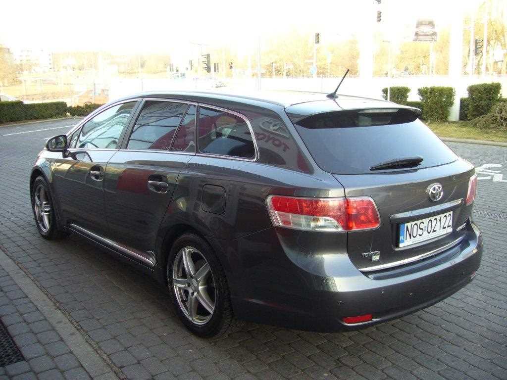 Toyota Avensis 2.2 DCAT 2010 A/T Inne, 2010 r