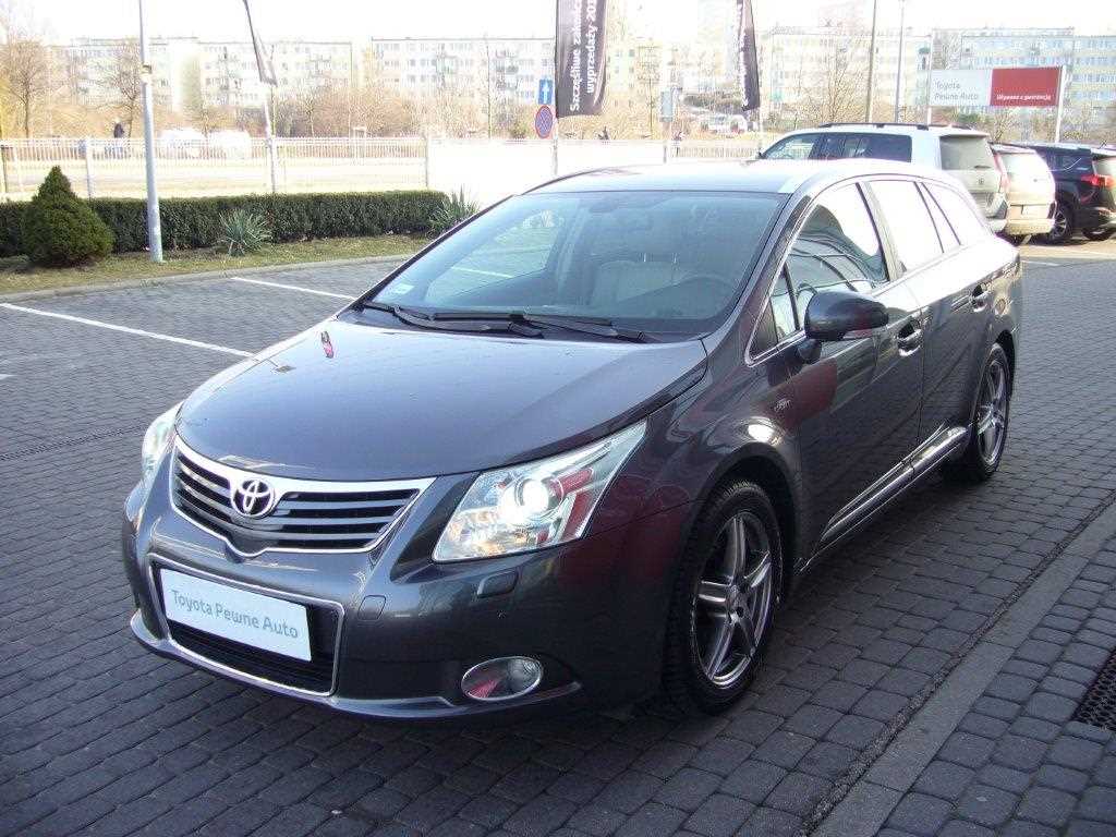 Toyota Avensis 2.2 DCAT 2010 A/T Inne, 2010 r