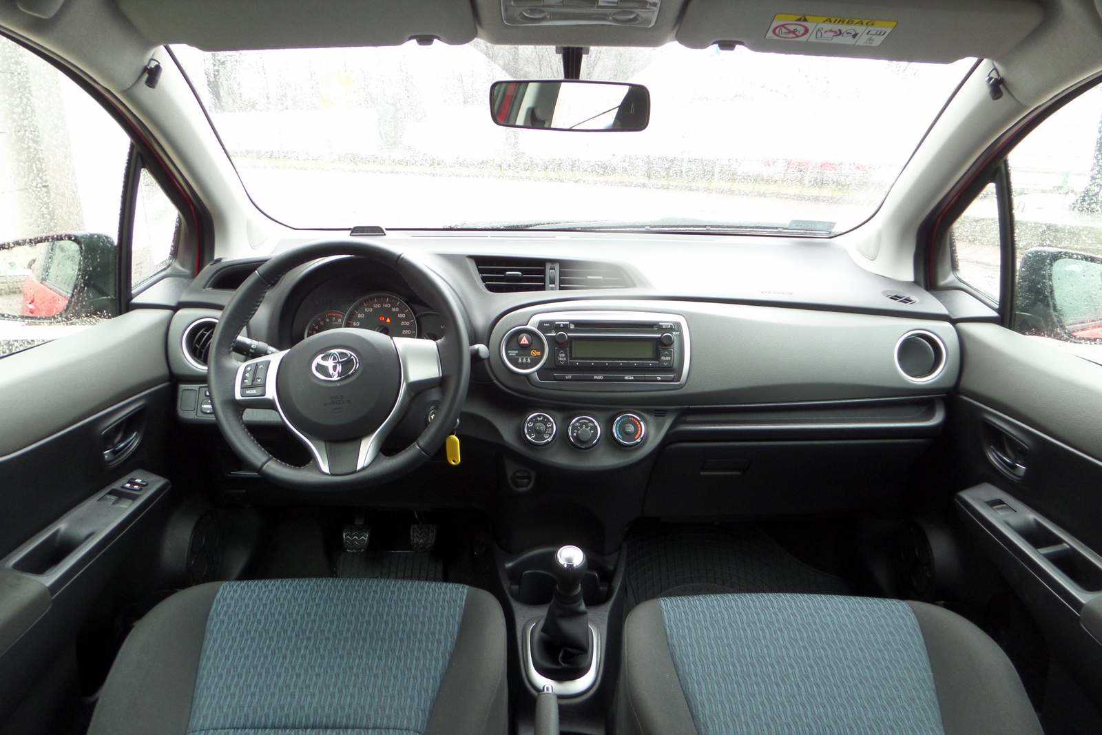 Toyota Yaris 1.0 z gwarancją Benzyna, 2013 r. autoranking.pl