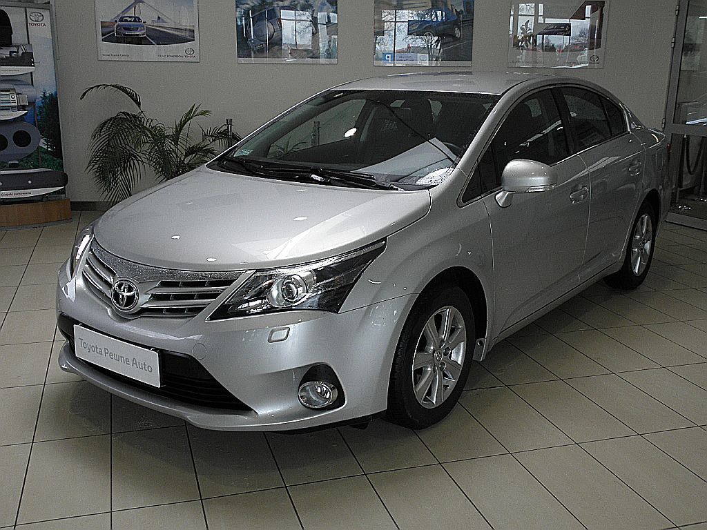 Toyota avensis 2014