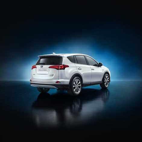 Nowość Toyoty: RAV4 Hybrid AWD