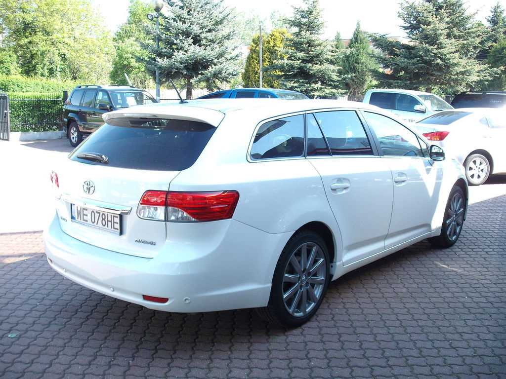 Toyota avensis 2014