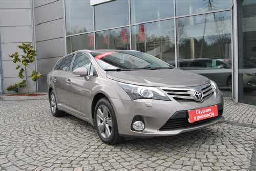 Toyota Avensis 1.8 Business Edition Benzyna, 2014 r.
