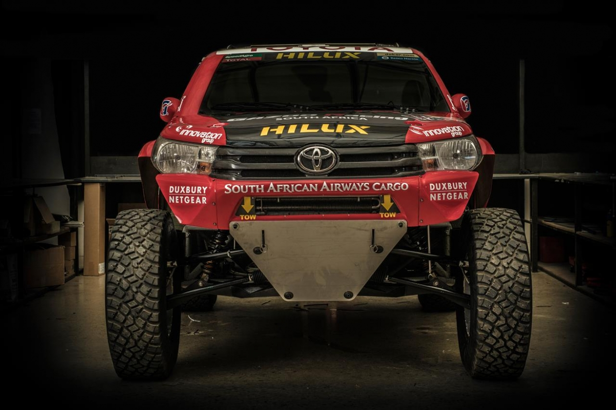 Toyota Hilux Evo nowy samochód na Rajd Dakar 2017