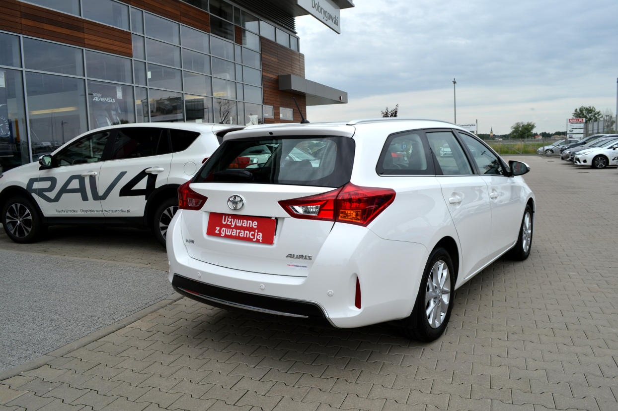Toyota Auris Kombi Benzyna, 2014 r. autoranking.pl