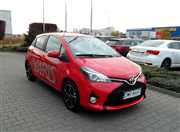 Toyota Yaris 1,33 Dynamic Red Cool Smart Benzyna, 2015 r.