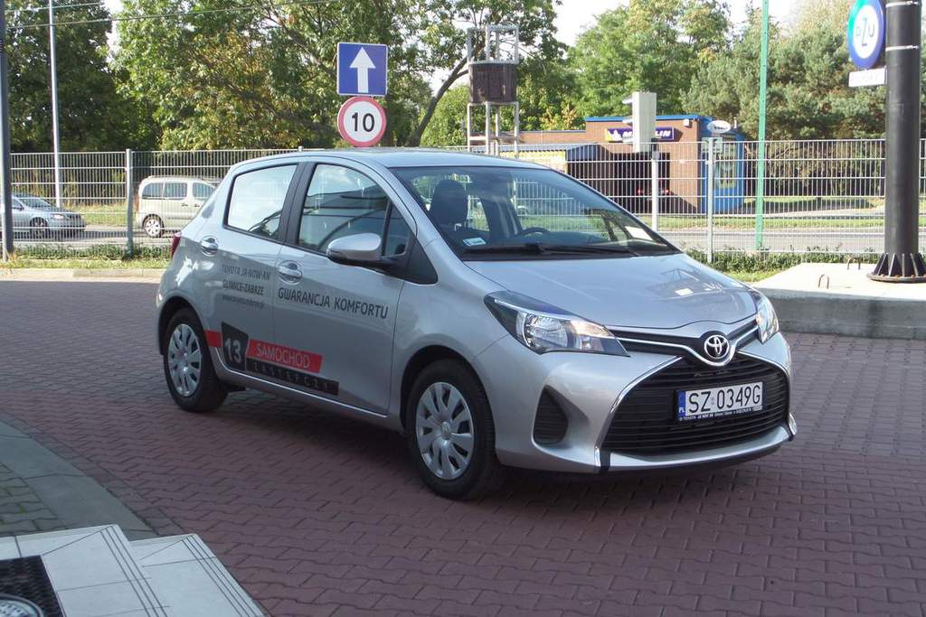 Toyota Yaris 1.0 Active Benzyna, 2015 r. autoranking.pl