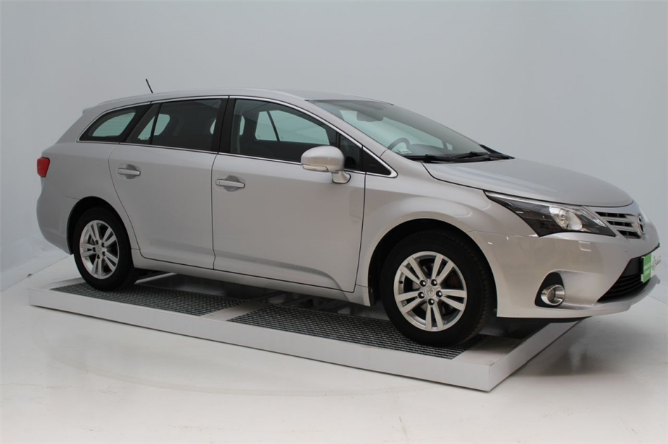 Toyota Avensis  2.0 D-4D Premium Inne, 2012 r.