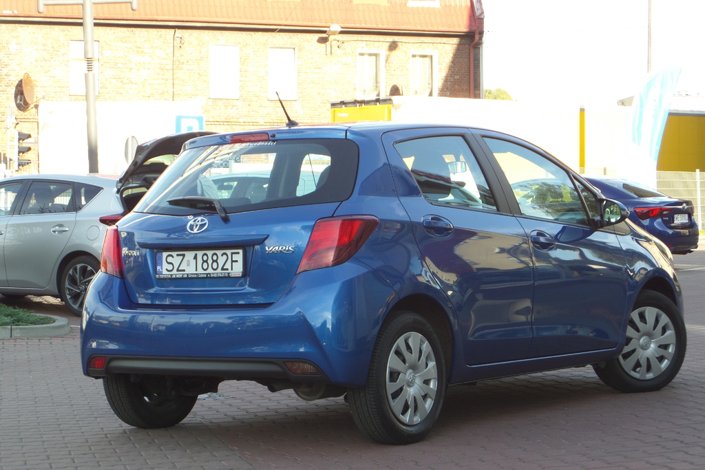 Toyota Yaris 1.0 Premium + City Benzyna, 2014 r