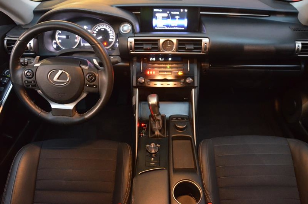 Lexus IS 250 Elite Benzyna, 2013 r. autoranking.pl