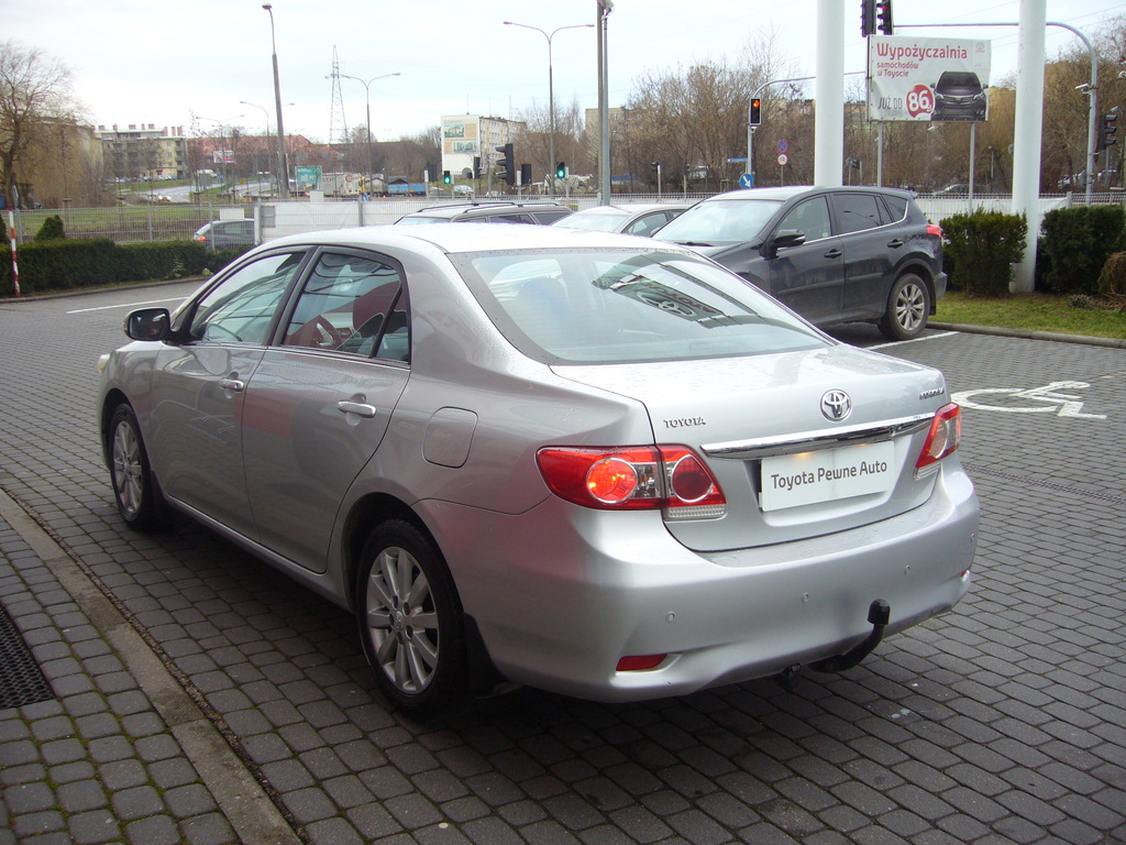 Toyota Corolla 1.6 Premium Benzyna, 2011 r. autoranking.pl