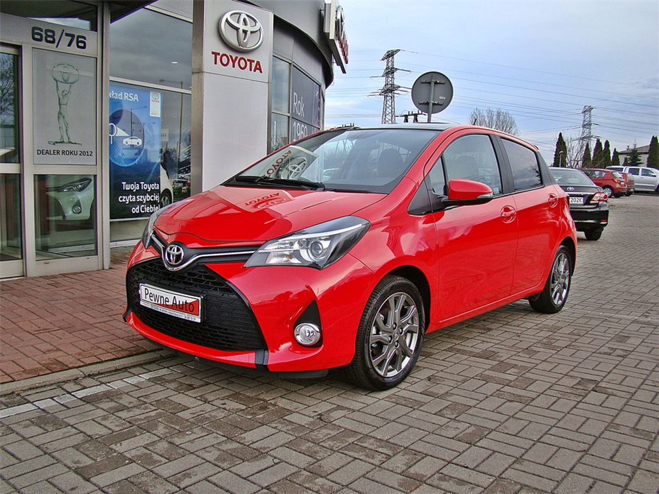 Toyota Yaris Dynamic+Red+Cool+Skyview+Smart Benzyna, 2014 r.