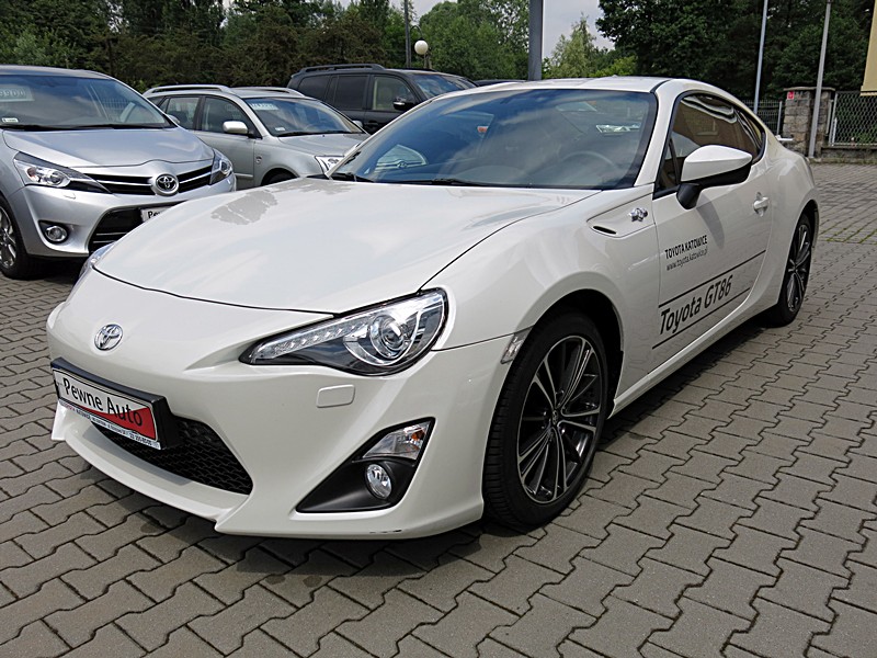 Toyota GT86 2.0 Boxer 200KM Prestige Benzyna, 2014 r.