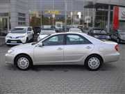Toyota Camry 2.4 VVT-i aut Benzyna, 2003 r.