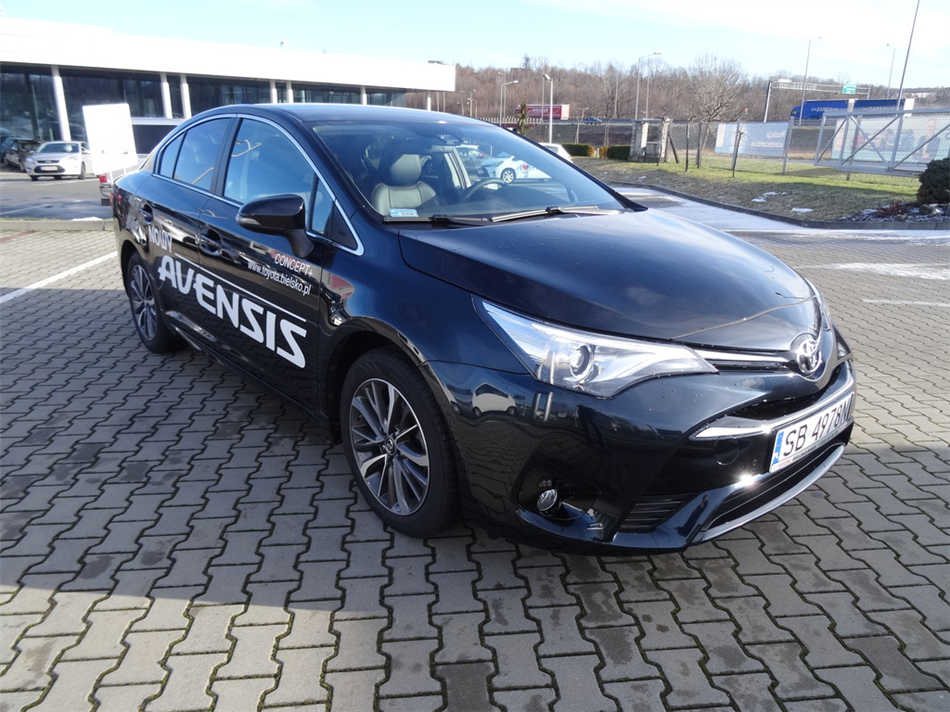 Toyota Avensis 1.8 Premium Benzyna, 2015 r.