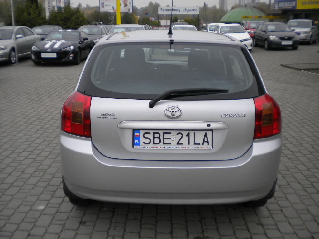 Toyota Corolla 1.4 VVTi Terra Benzyna,