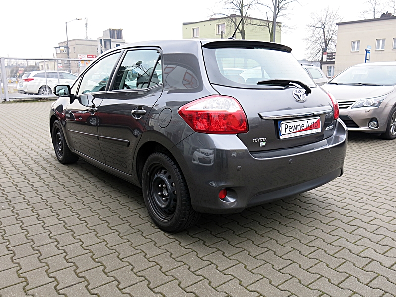 Toyota Auris 1.6 132 KM Benzyna, 2010 r. autoranking.pl